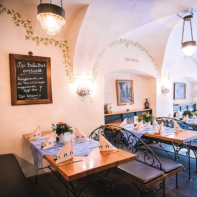 Blick in die Markthalle des BräuWirts